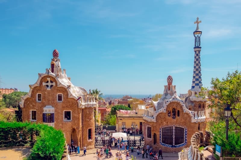 Explore Park Güell